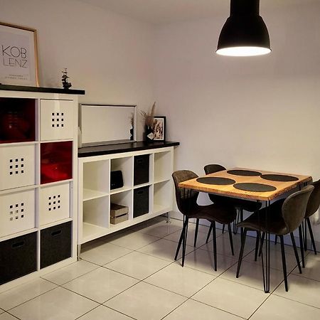 Schoene Und Ruhige Wohnung Direkt An Der Mosel Koblenz  Bagian luar foto