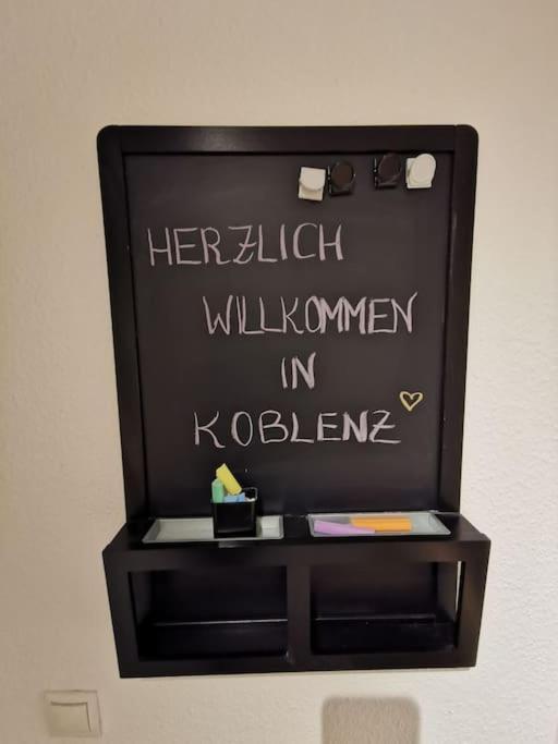 Schoene Und Ruhige Wohnung Direkt An Der Mosel Koblenz  Bagian luar foto