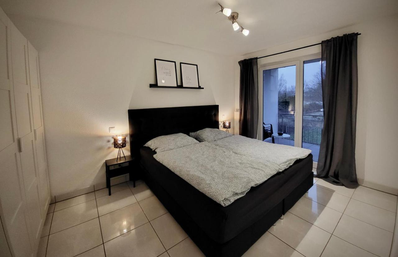 Schoene Und Ruhige Wohnung Direkt An Der Mosel Koblenz  Bagian luar foto